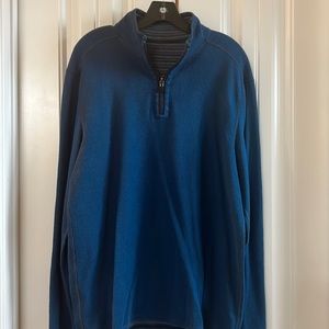 Eddie Bauer large zip up pullover. This is reversible from blue to small stripe